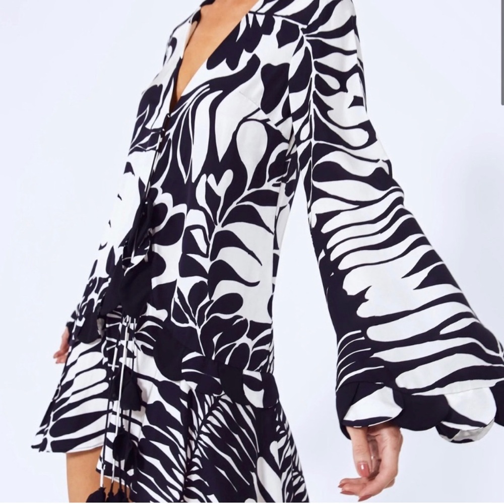 Alexis Black and White Flowing Mini